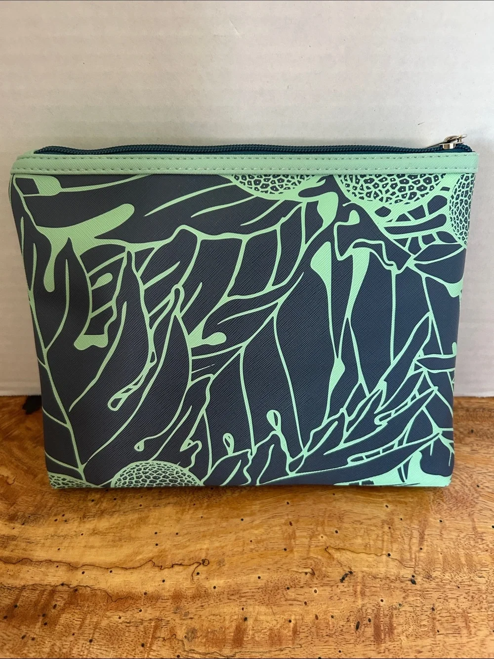 Manaola Kinolau Tropical Ulu Design Clutch Bag